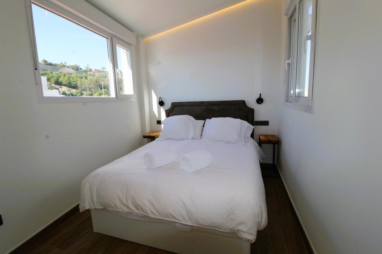 Ferienwohnung Atico Loft De Lujo Con Terraza Espectacular Y Vista A Los 2 Castillos Alicante Exterior foto
