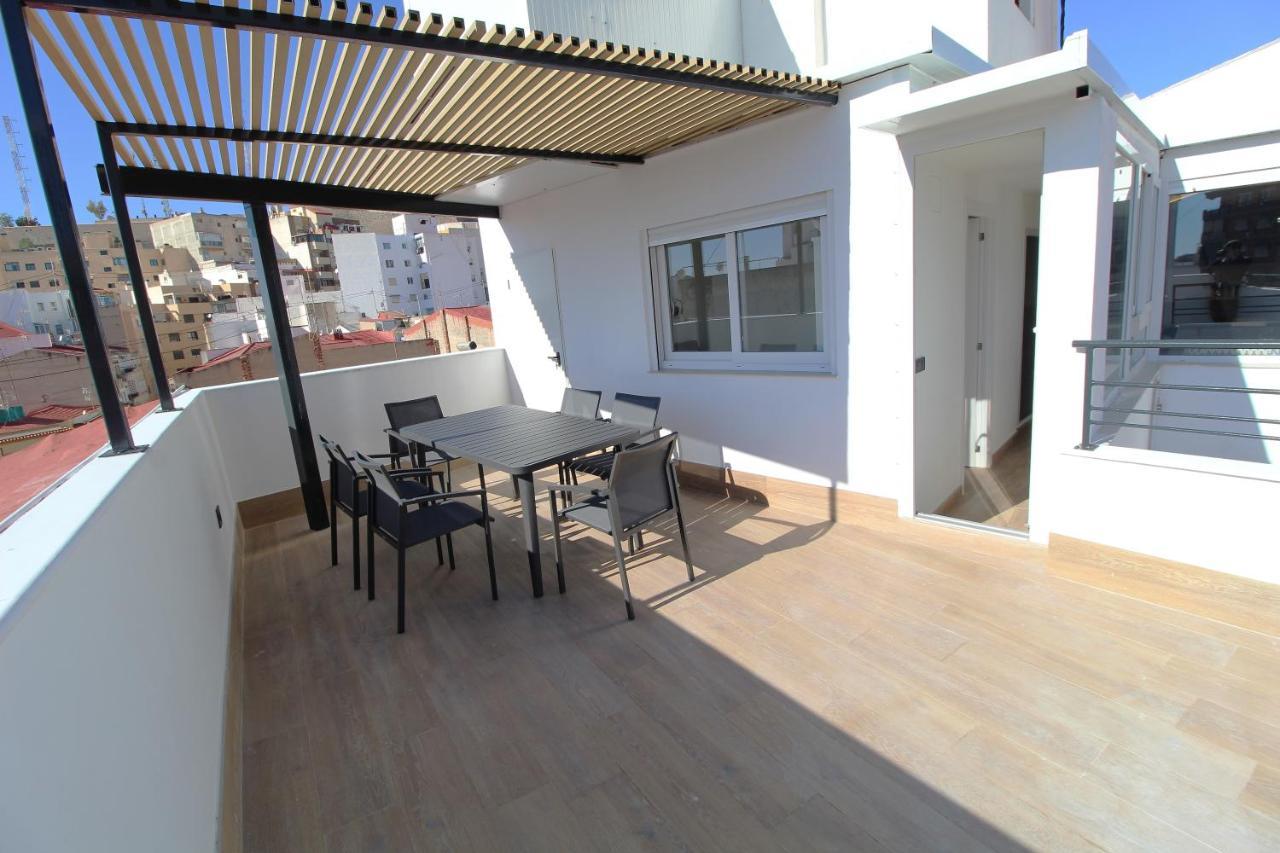 Ferienwohnung Atico Loft De Lujo Con Terraza Espectacular Y Vista A Los 2 Castillos Alicante Exterior foto